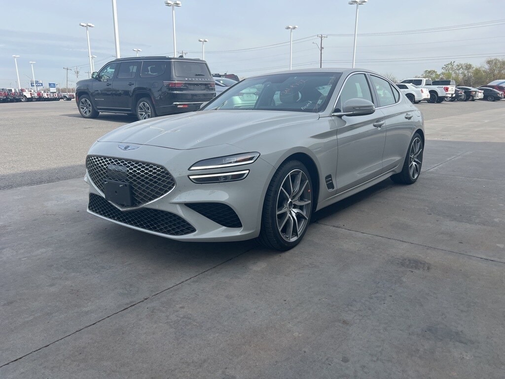 2025 GENESIS G70 Standard's photo