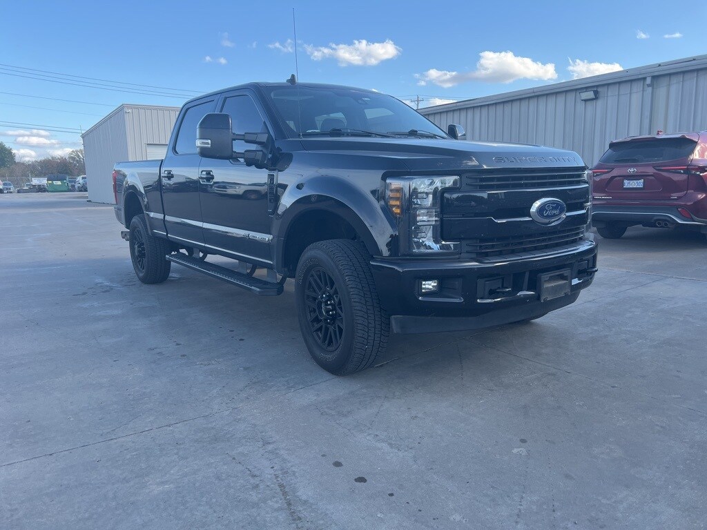 Used 2019 Ford F-250SD Lariat Truck