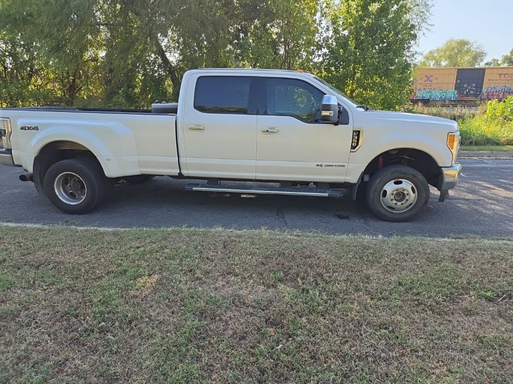 Used 2017 Ford F-350SD Lariat Truck