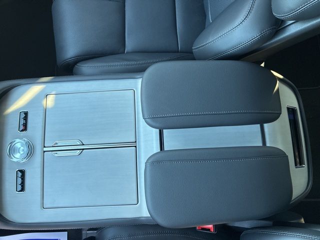 2026 Lincoln Navigator Reserve L - Photo 8