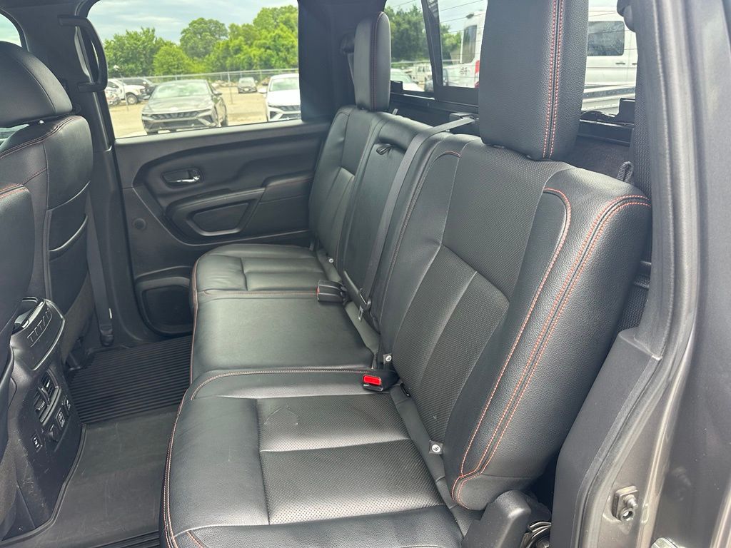 2022 Nissan Titan PRO-4X - Photo 27