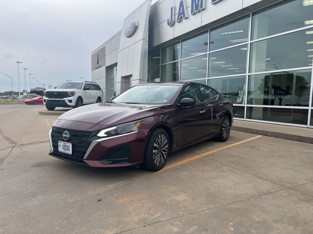 Used 2025 Nissan Altima 2.5 SV Sedan