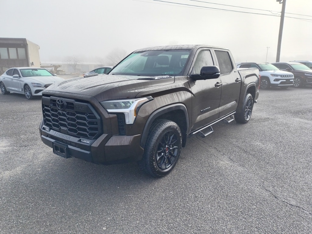 2024 Toyota Tundra Limited's photo