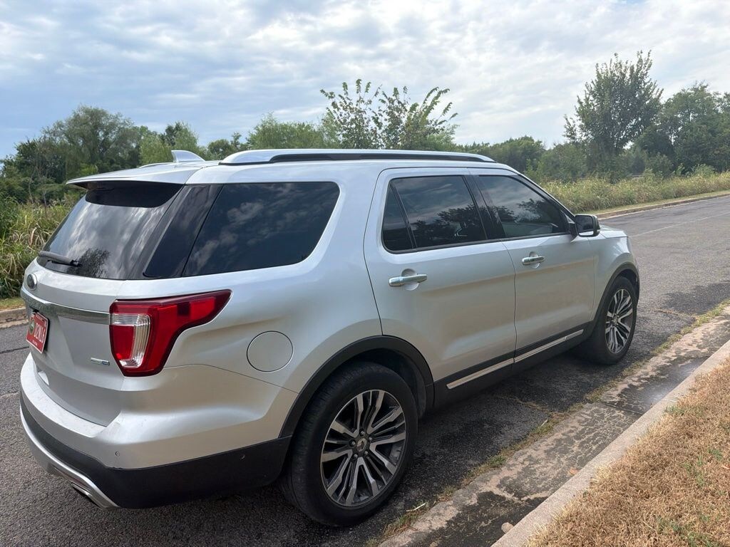 Used 2017 Ford Explorer Platinum SUV