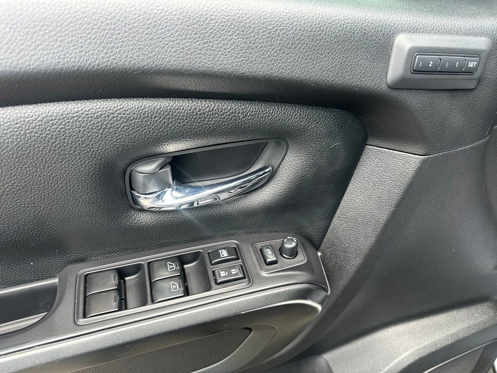 2022 Nissan Titan PRO-4X - Photo 11