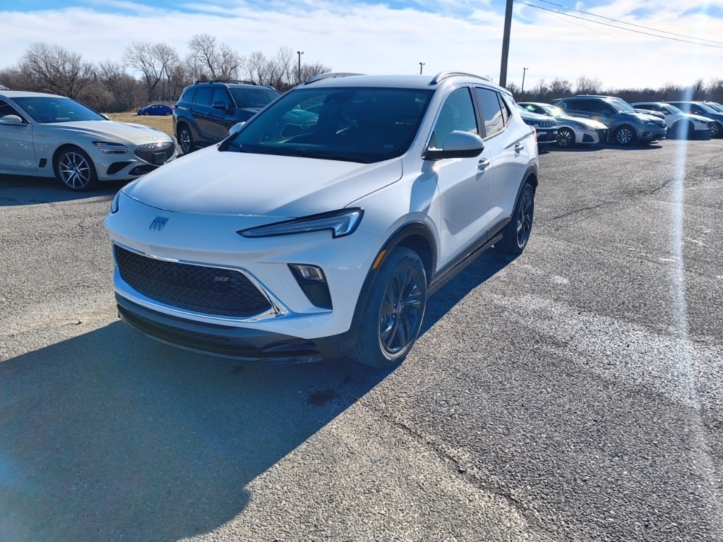 2024 Buick Encore GX Sport Touring's photo