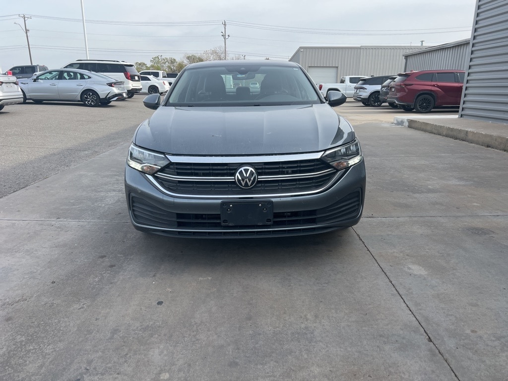 Used 2024 Volkswagen Jetta 1.5T SE Sedan