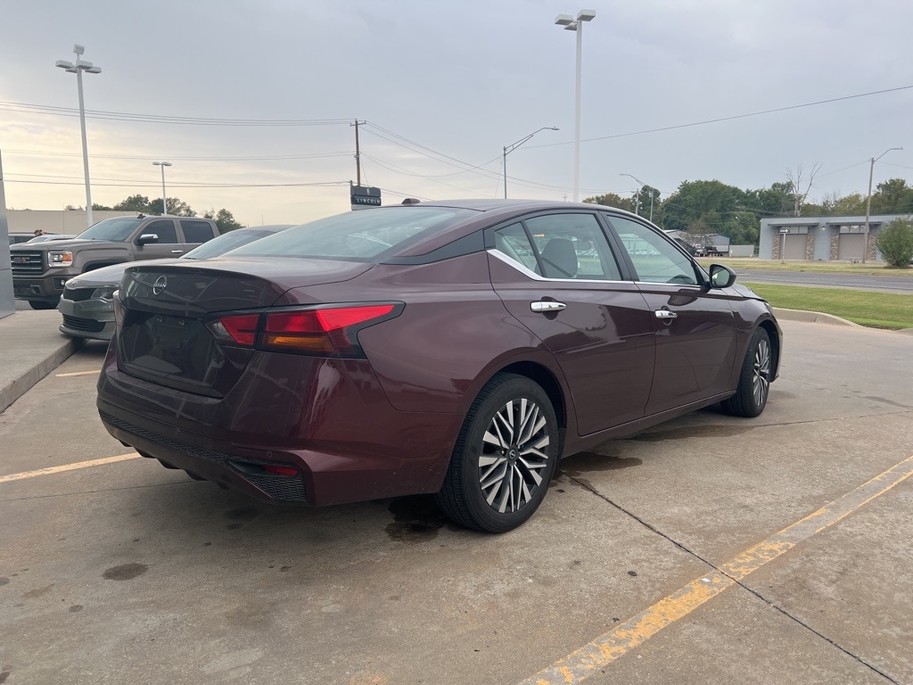 Used 2025 Nissan Altima 2.5 SV Sedan