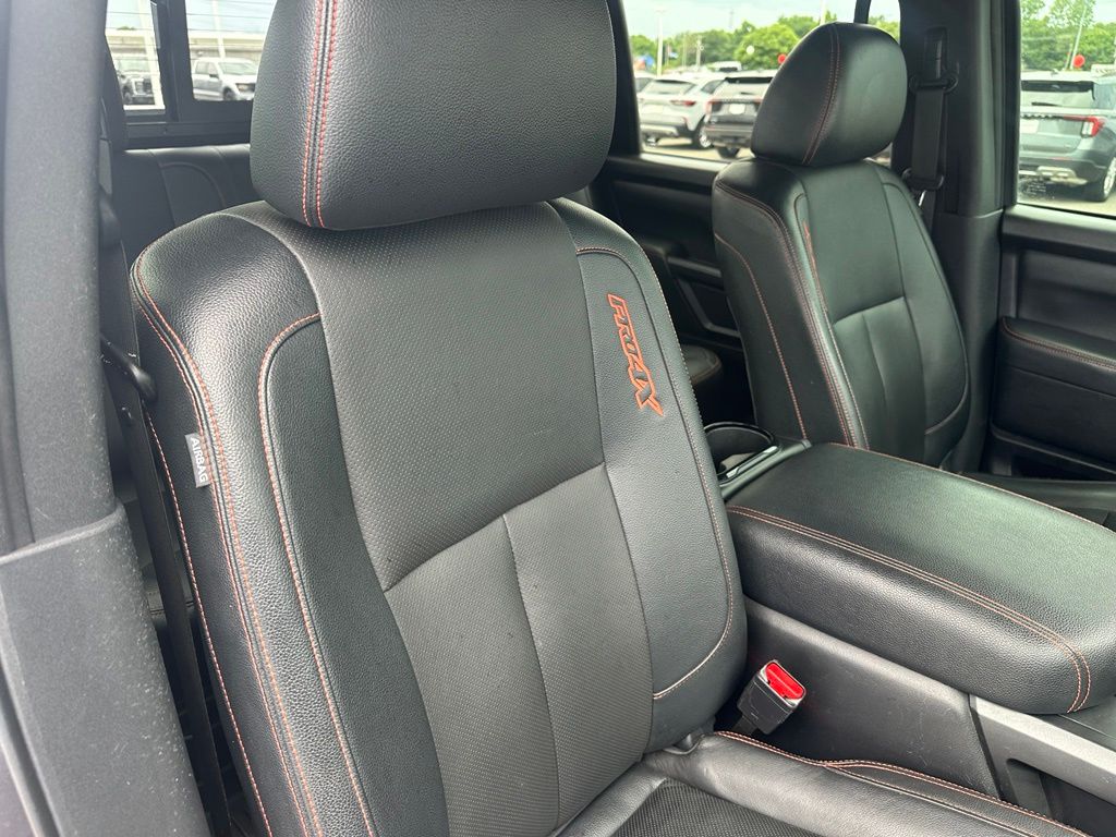 2022 Nissan Titan PRO-4X - Photo 32
