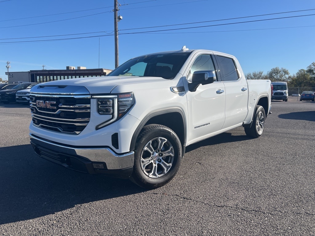 2025 GMC Sierra 1500 SLT's photo