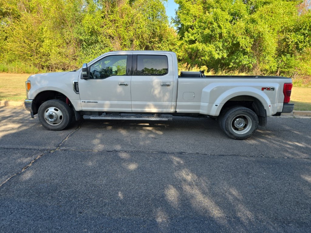 Used 2017 Ford F-350SD Lariat Truck