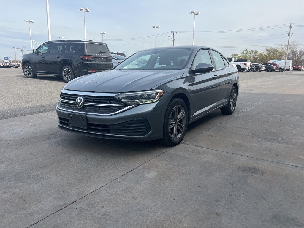 Used 2024 Volkswagen Jetta 1.5T SE Sedan