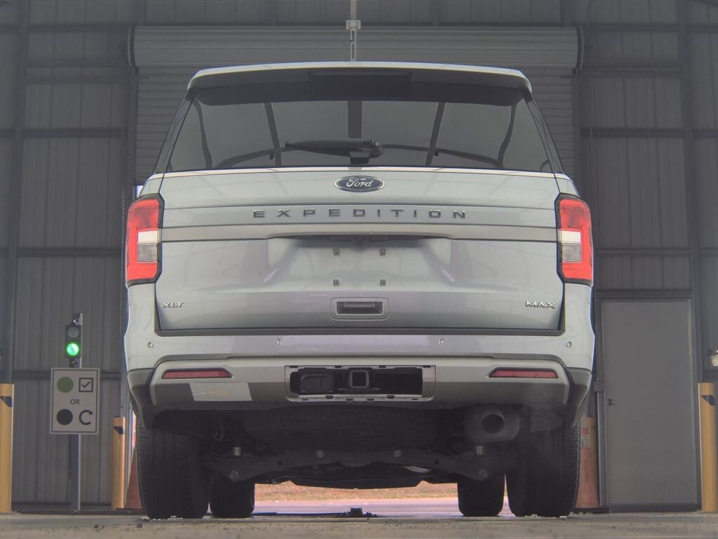 Used 2024 Ford Expedition Max XLT SUV