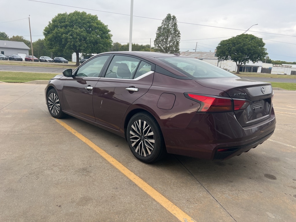 Used 2025 Nissan Altima 2.5 SV Sedan