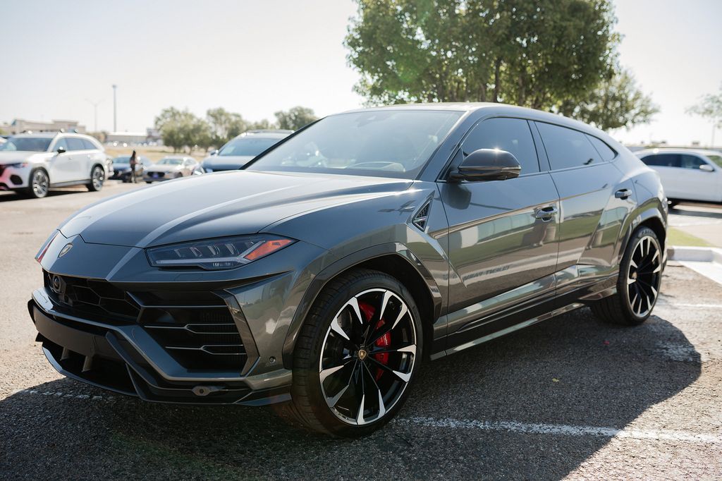 Used 2020 Lamborghini Urus Base with VIN ZPBUA1ZL3LLA08140 for sale in Lubbock, TX