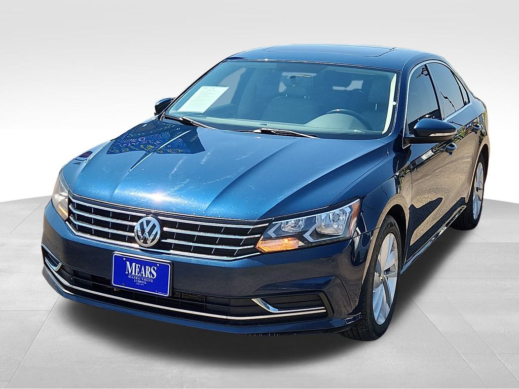 Used 2018 Volkswagen Passat SE with VIN 1VWBA7A37JC022985 for sale in Lubbock, TX