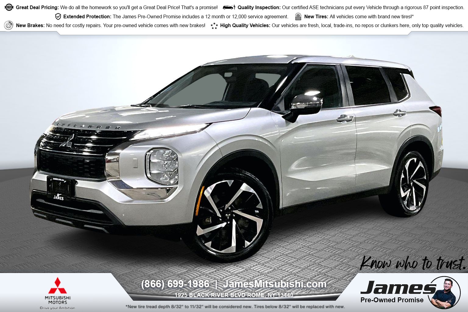 2022 Mitsubishi Outlander ES's photo