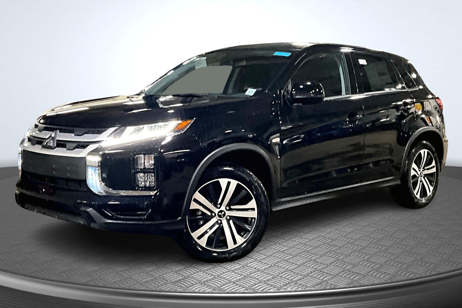2025 Mitsubishi Outlander Sport ES's photo
