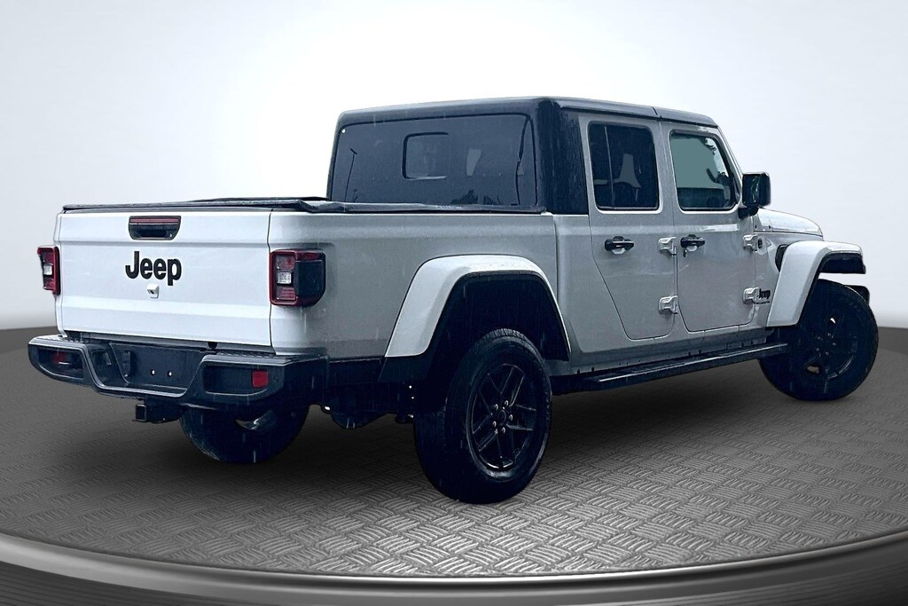 Used 2024 Jeep Gladiator Sport Truck Crew Cab