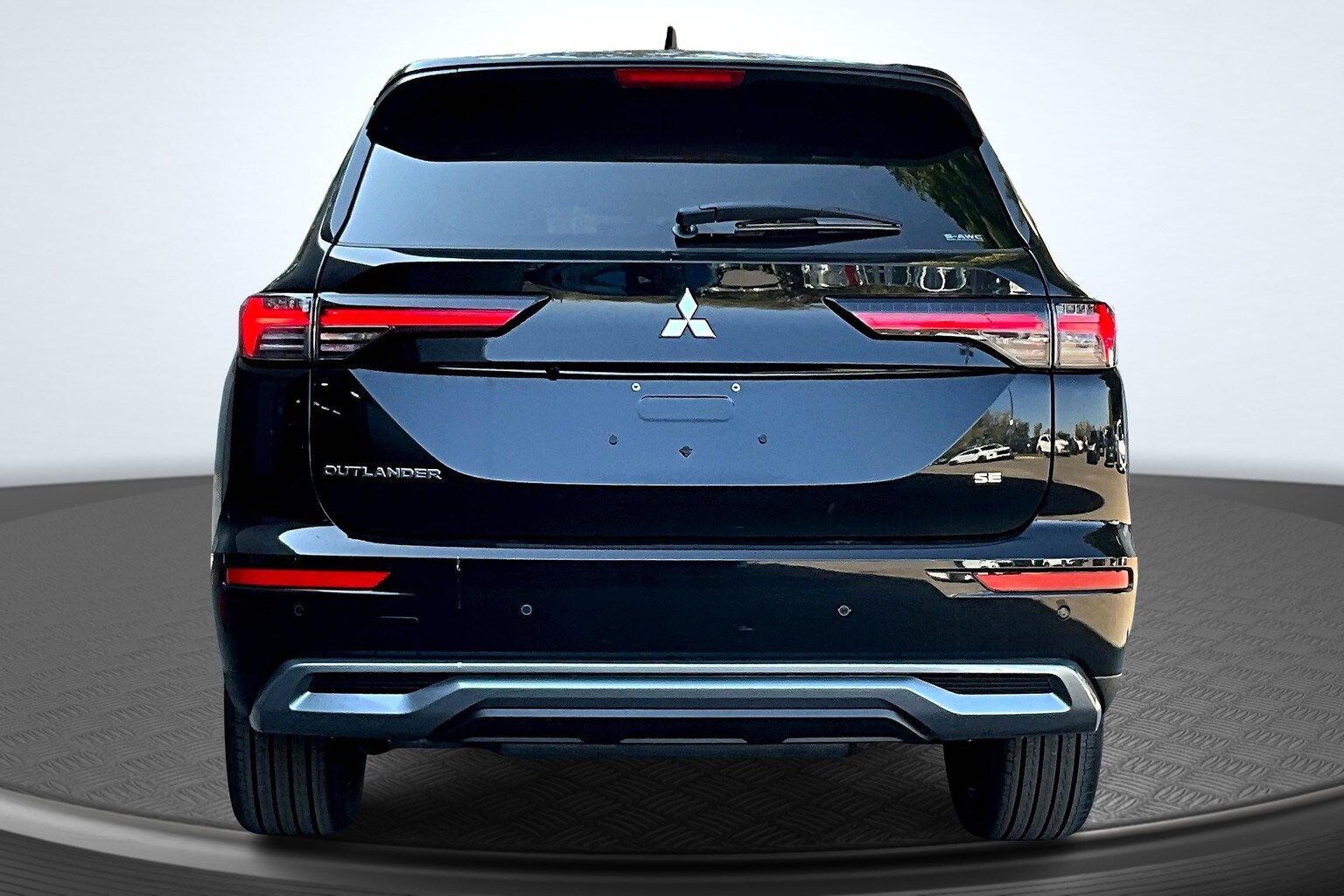 2025 Mitsubishi Outlander SE Ralliart photo 2