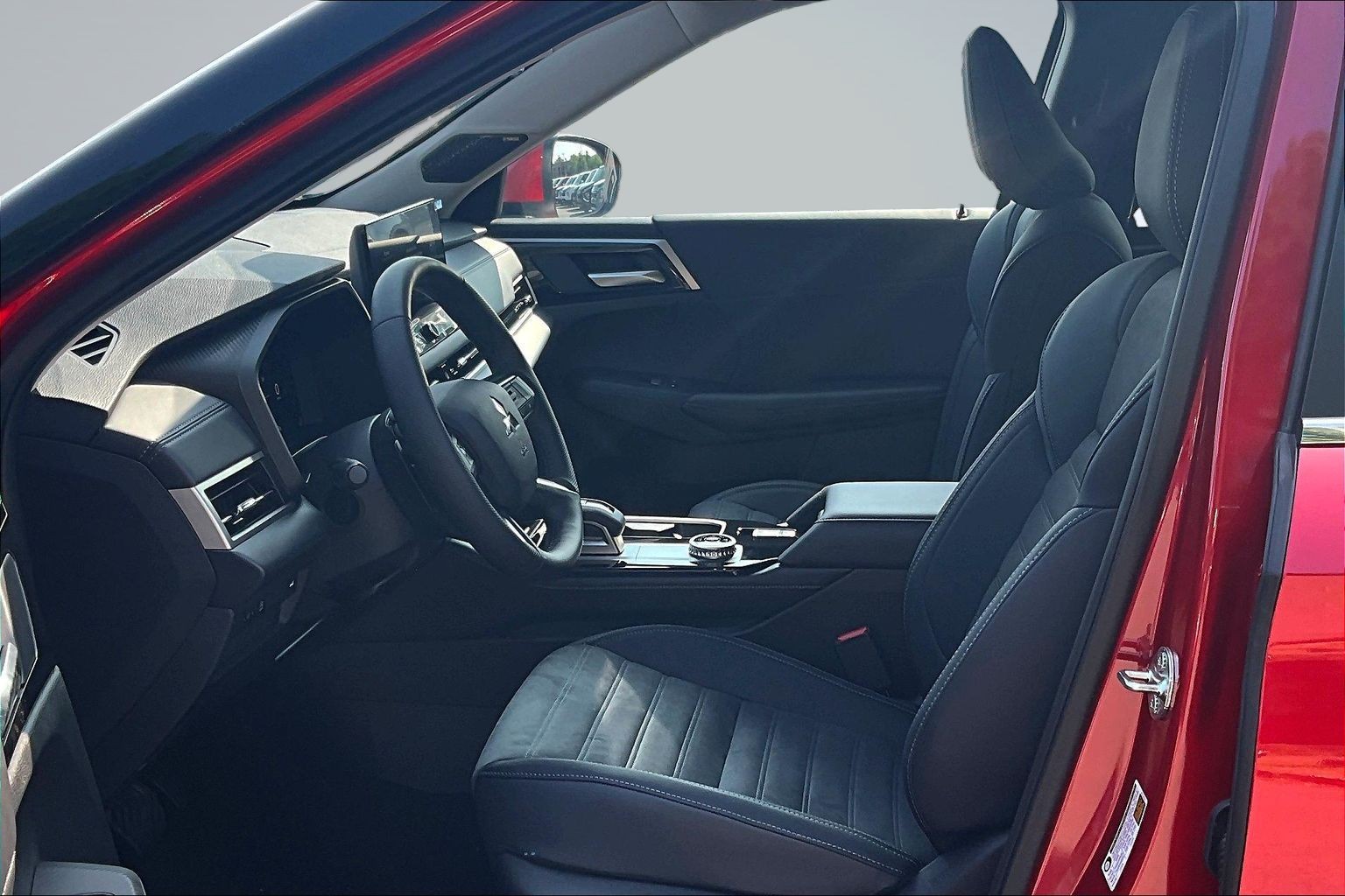 2026 Mitsubishi Outlander SE - Photo 9