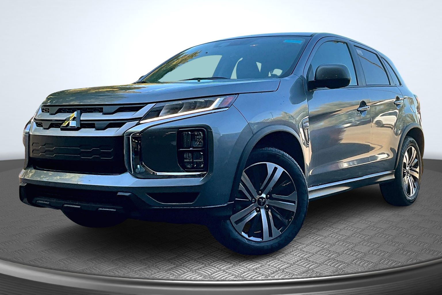 2025 Mitsubishi Outlander Sport ES's photo