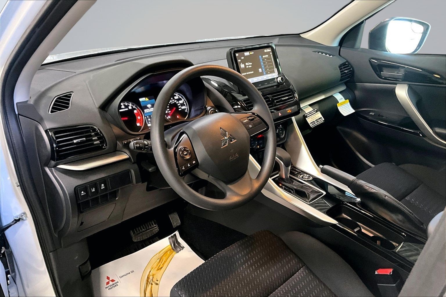 2026 Mitsubishi Eclipse Cross LE - Photo 6