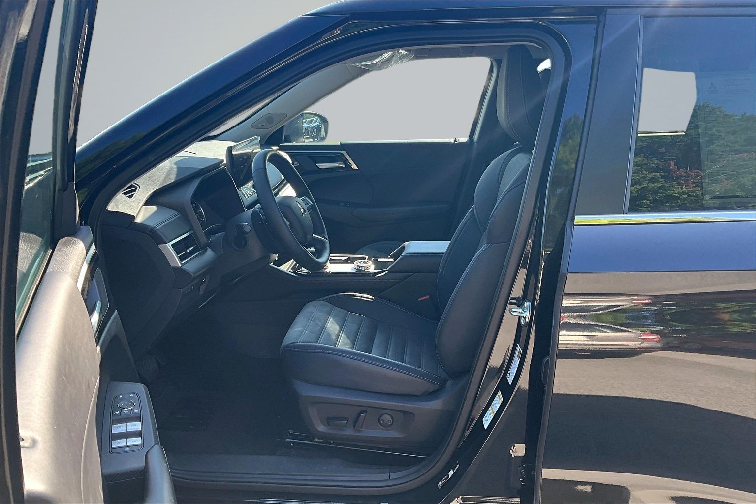 2026 Mitsubishi Outlander SE - Photo 9