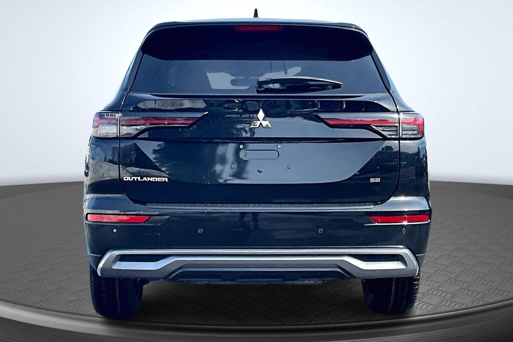 New 2026 Mitsubishi Outlander SE SUV