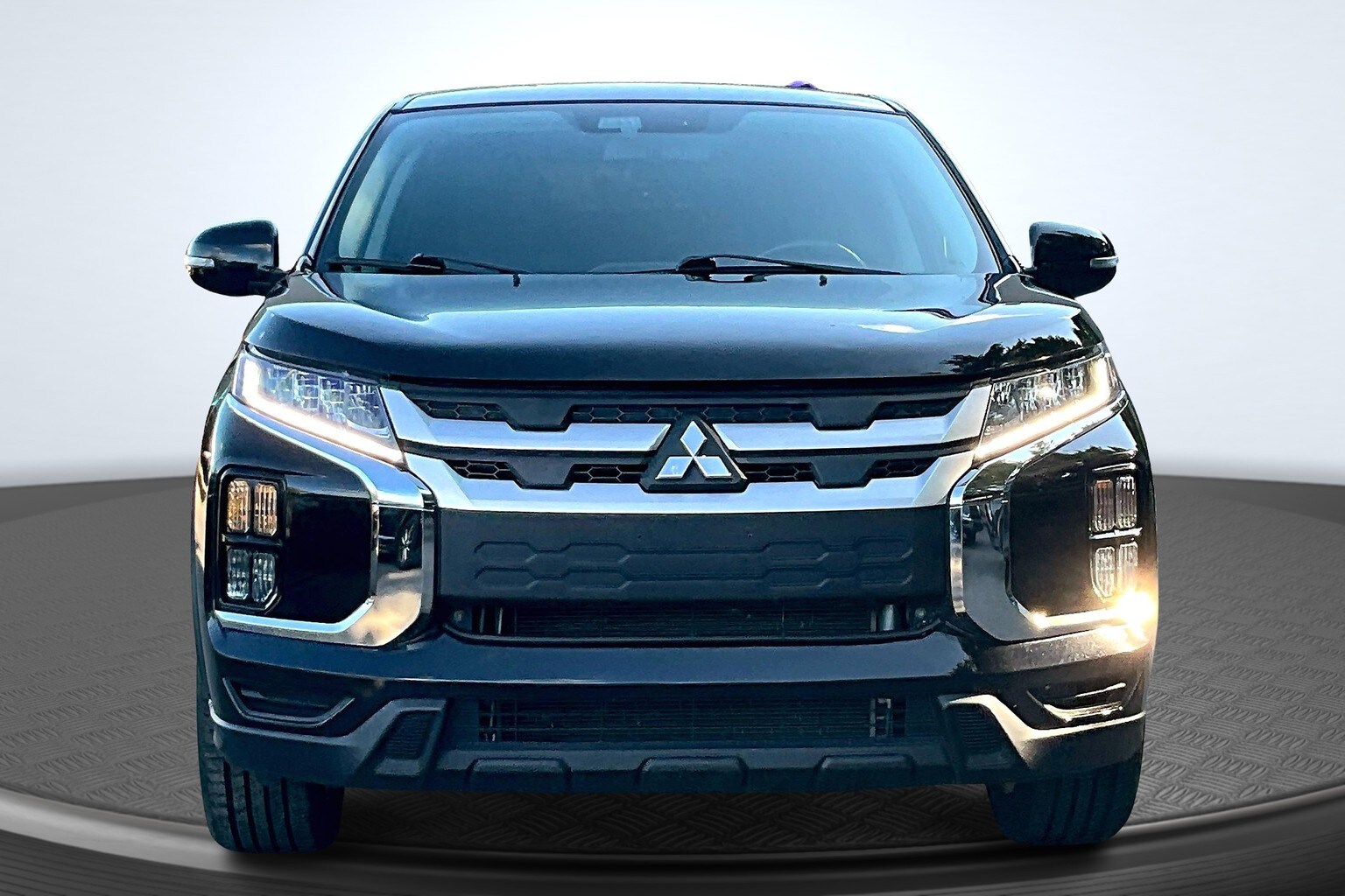 2020 Mitsubishi Outlander Sport SE photo 3