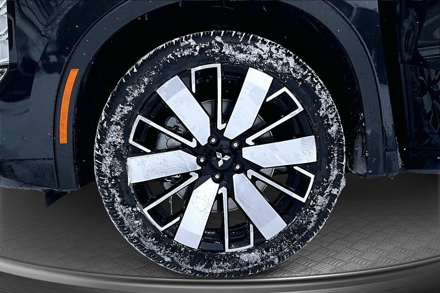 2026 Mitsubishi Outlander SEL - Photo 12