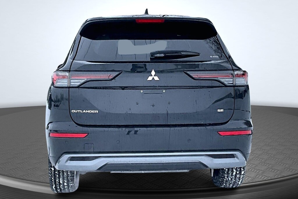 New 2026 Mitsubishi Outlander SE SUV