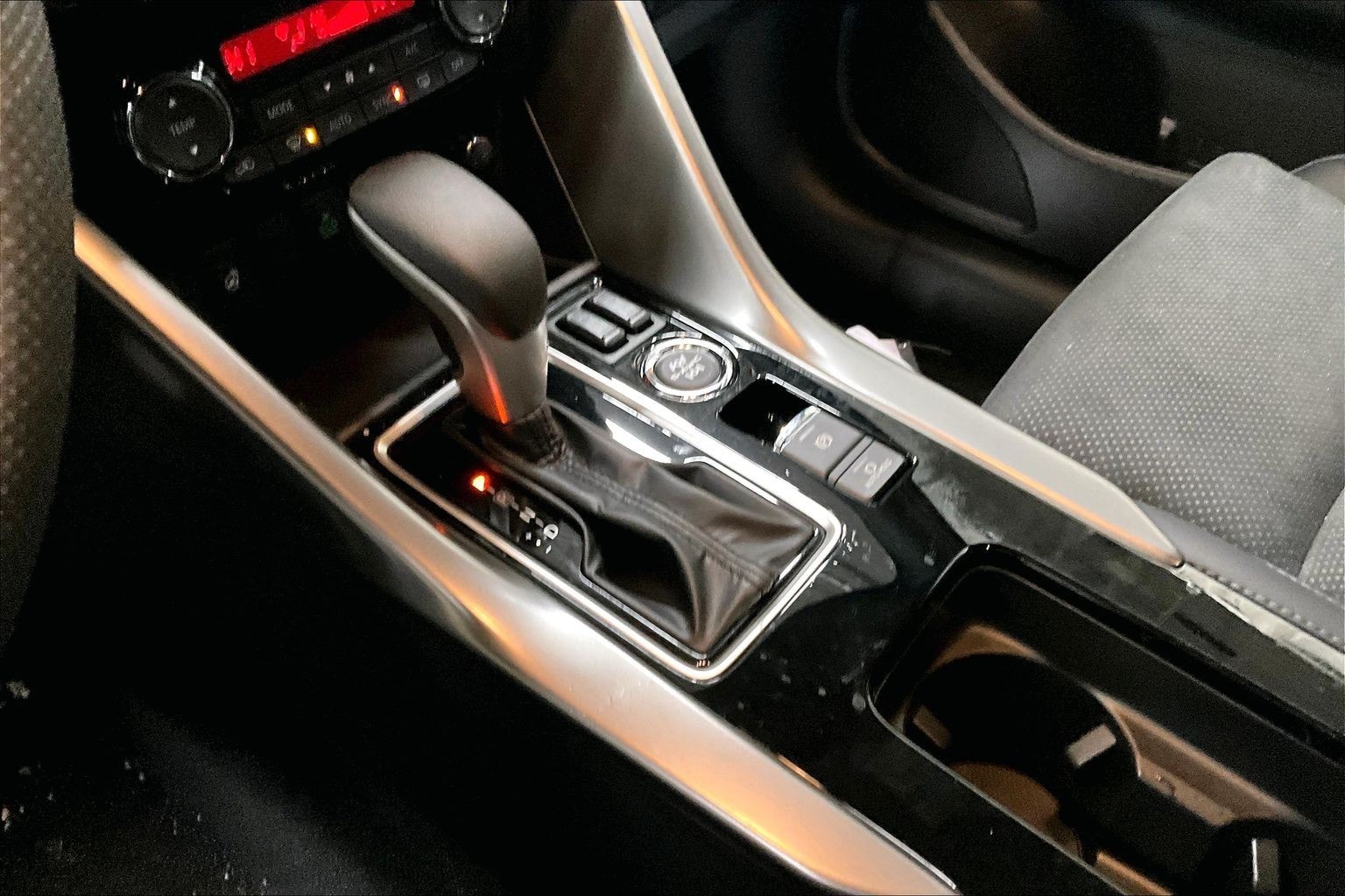 2026 Mitsubishi Eclipse Cross Black Edition - Photo 8