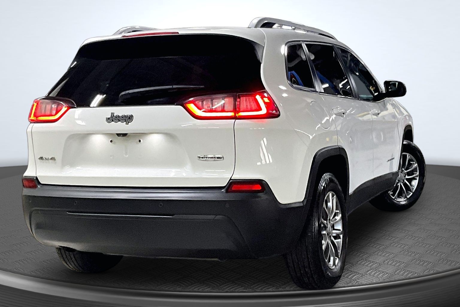 Used 2021 Jeep Cherokee Latitude Plus SUV