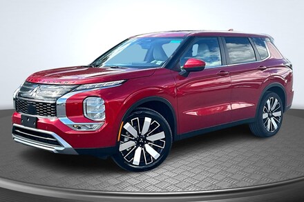 2025 Mitsubishi Outlander SE SUV