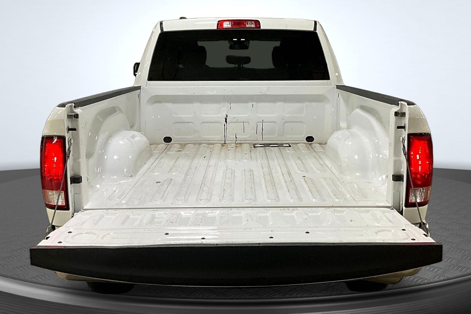 2024 RAM Ram 1500 Classic SLT - Photo 29