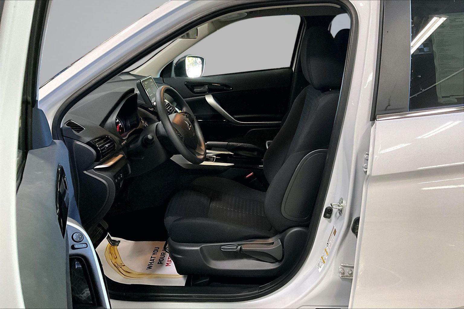 2026 Mitsubishi Eclipse Cross LE - Photo 9