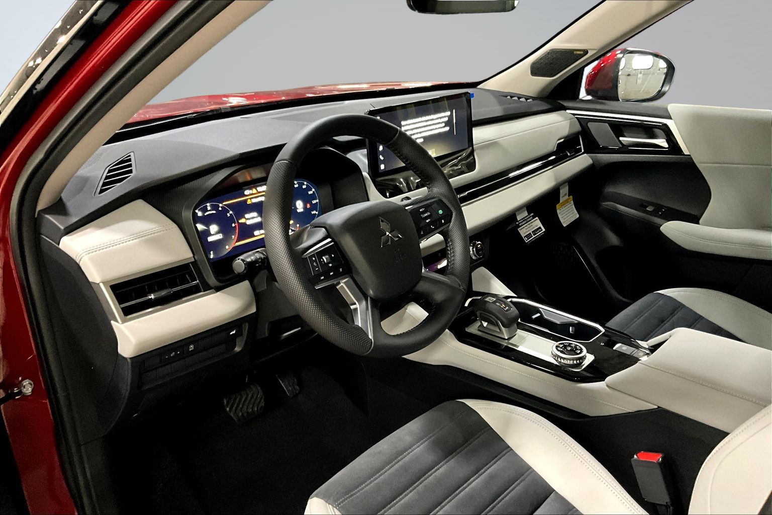 2026 Mitsubishi Outlander SE - Photo 6