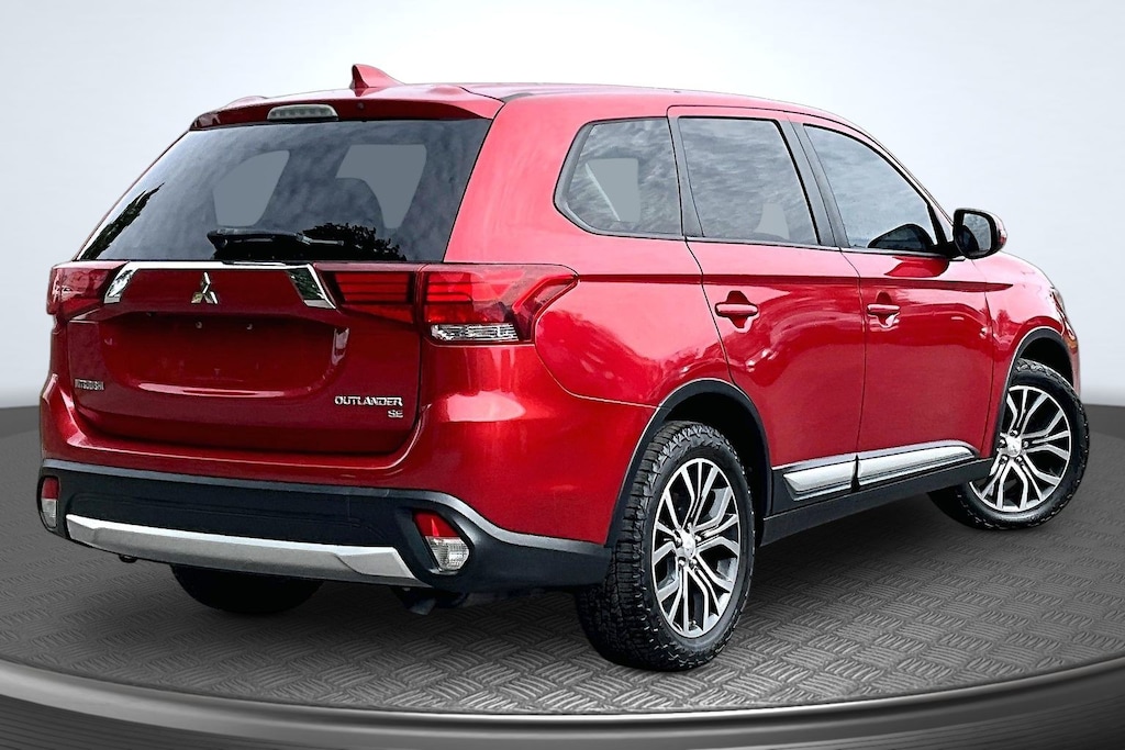 Used 2017 Mitsubishi Outlander CUV