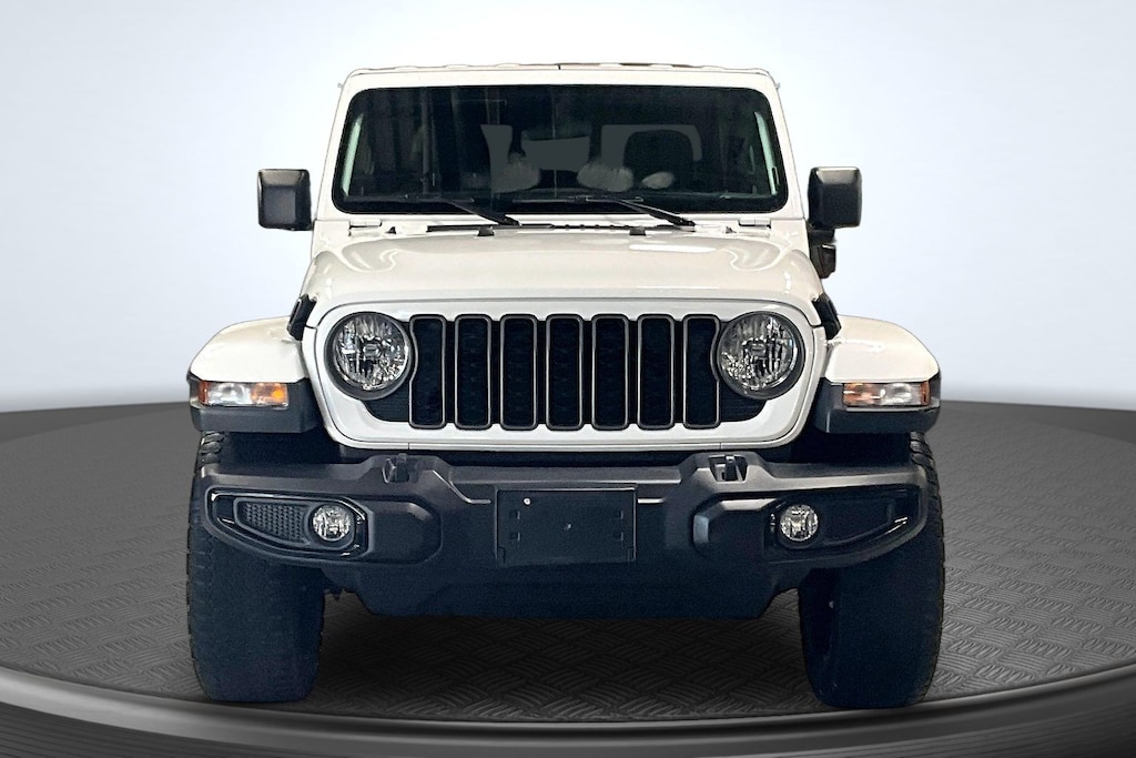 Used 2025 Jeep Gladiator Sport Truck Crew Cab