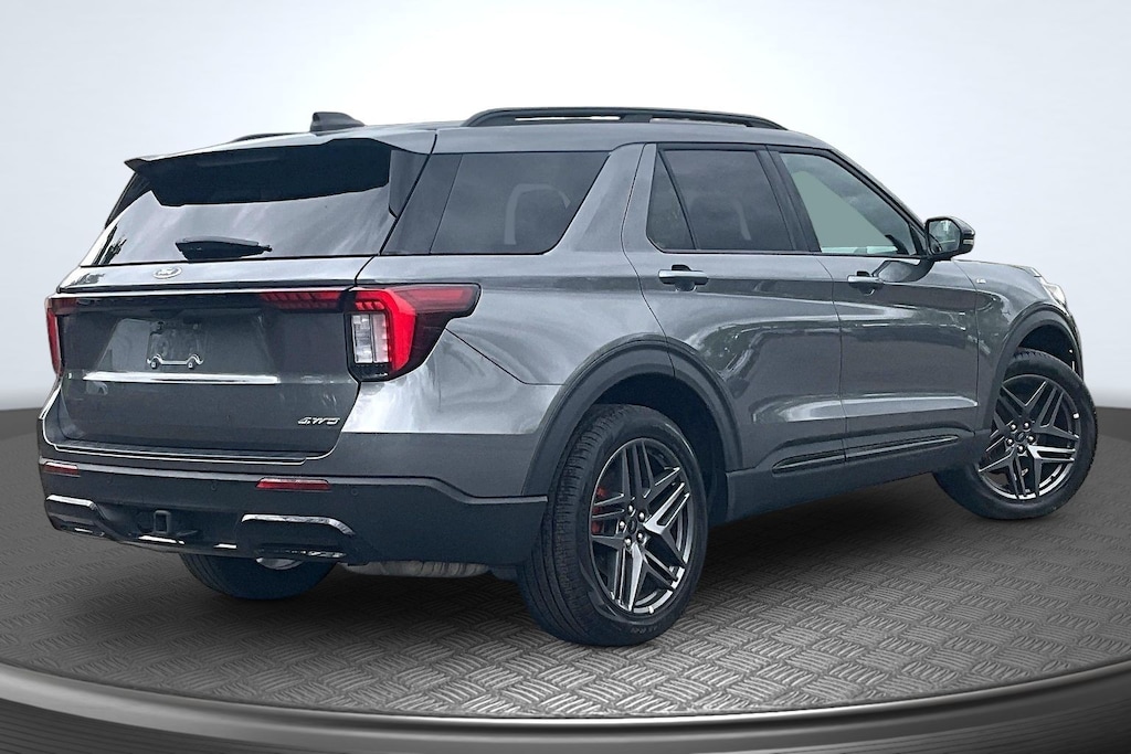 Used 2025 Ford Explorer ST-Line SUV