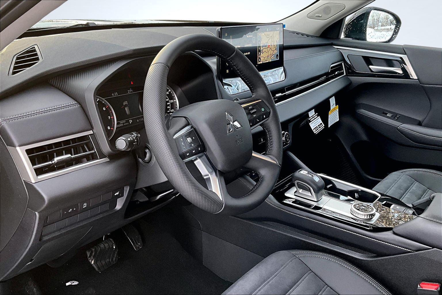 2026 Mitsubishi Outlander SE - Photo 6