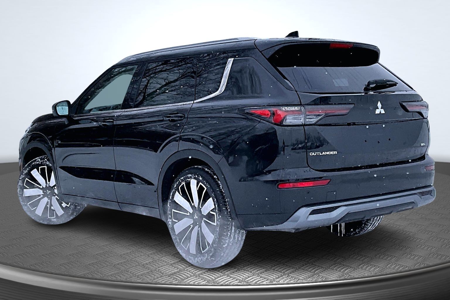 2026 Mitsubishi Outlander SEL - Photo 3