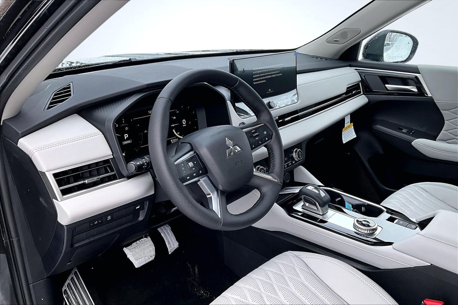 2026 Mitsubishi Outlander SEL - Photo 6