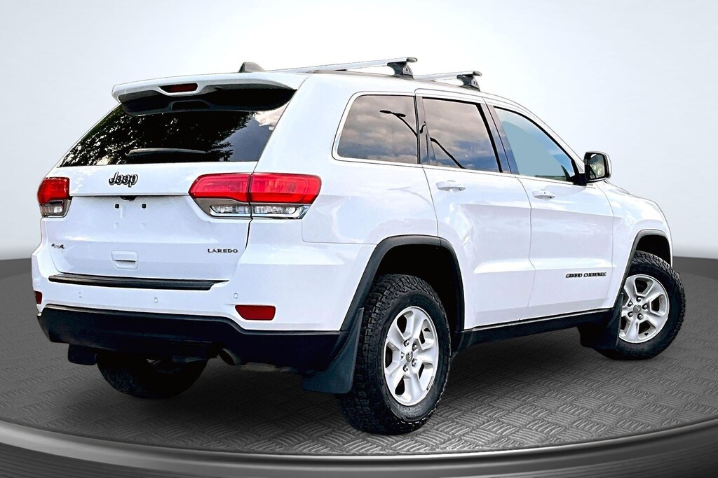 Used 2017 Jeep Grand Cherokee Laredo 4x4 SUV