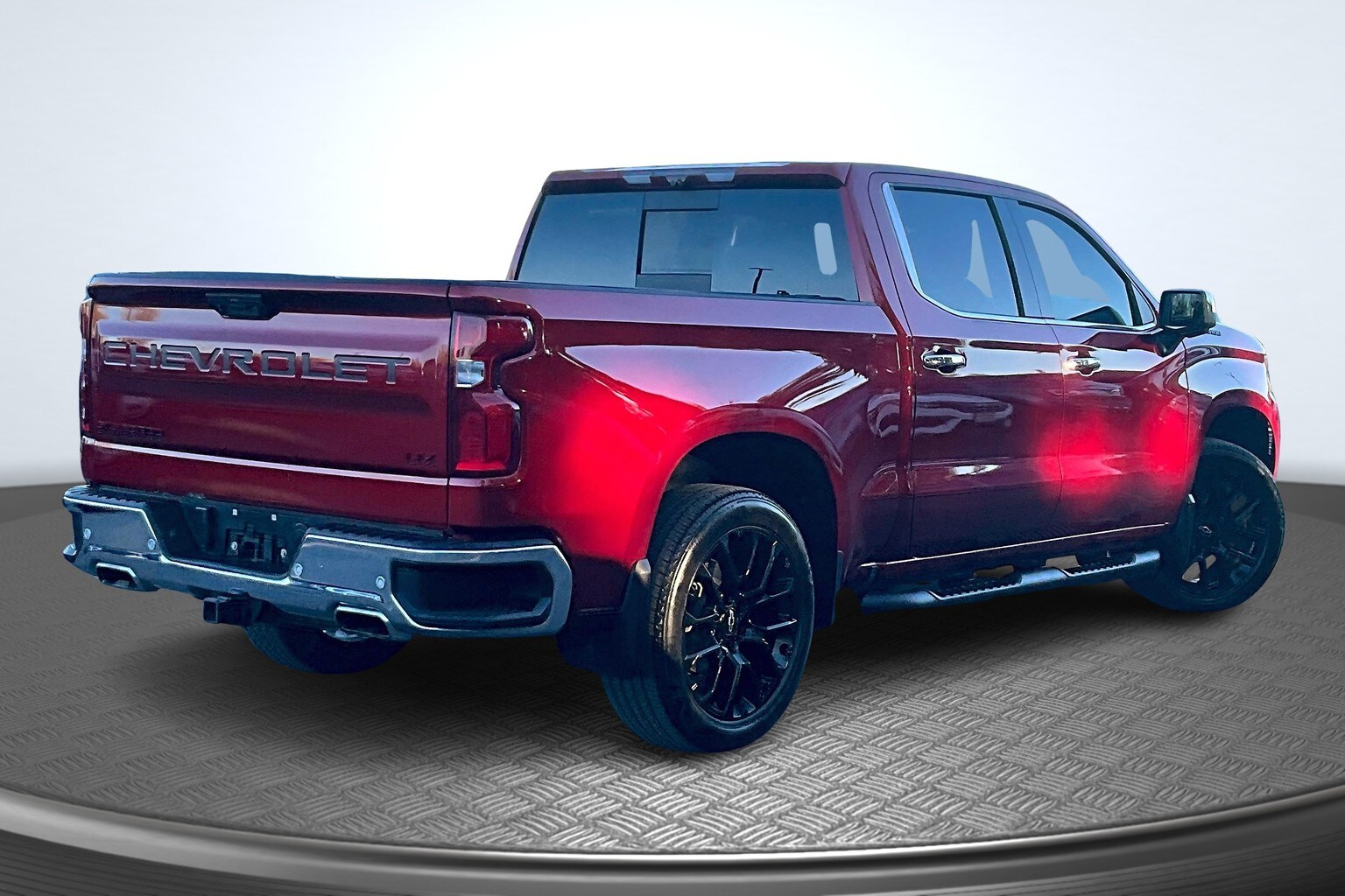 2023 Chevrolet Silverado 1500 LTZ photo 2