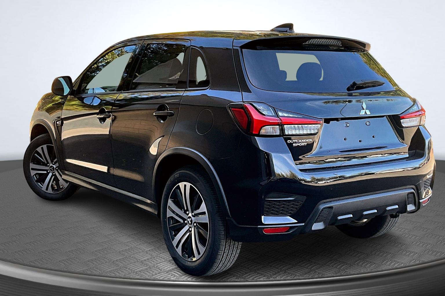 2025 Mitsubishi Outlander Sport ES SE LE photo 2