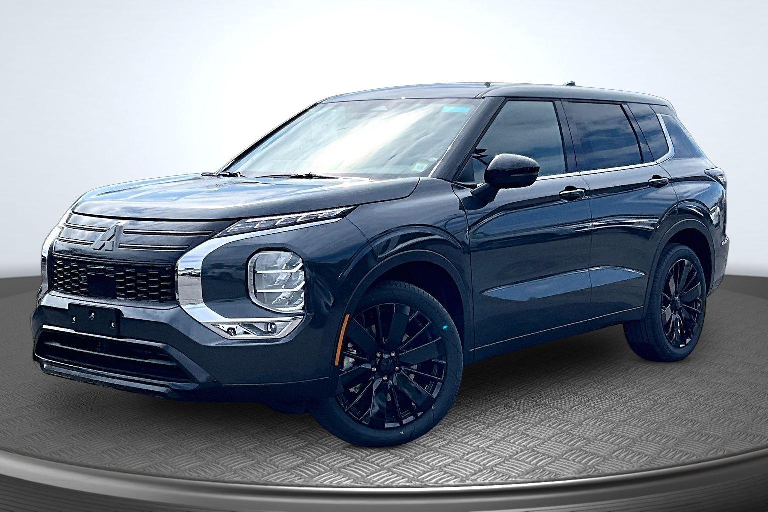 2026 Mitsubishi Outlander LE FWD's photo