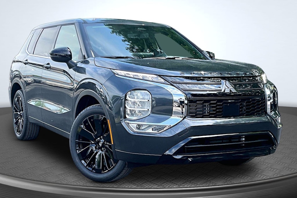 New 2026 Mitsubishi Outlander LE SUV