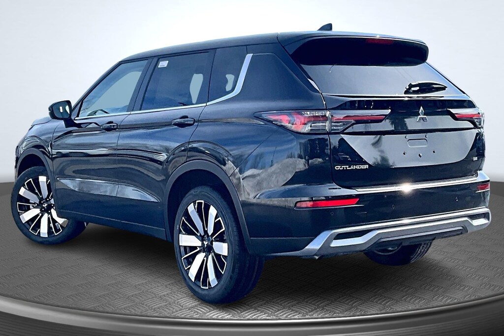 New 2026 Mitsubishi Outlander SE SUV